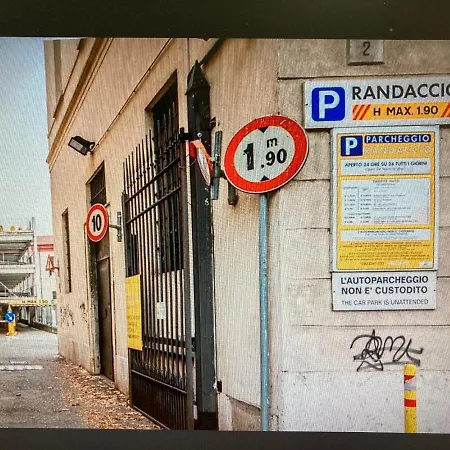 Casa Roveglia アパート